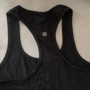 lululemon racer tank workout top. size 4.